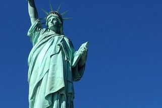 Kdo se mohl dostat za komunistů na Západ? - Médium.cz